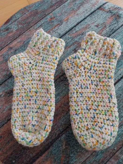 Skarpetki robione szydełkiem