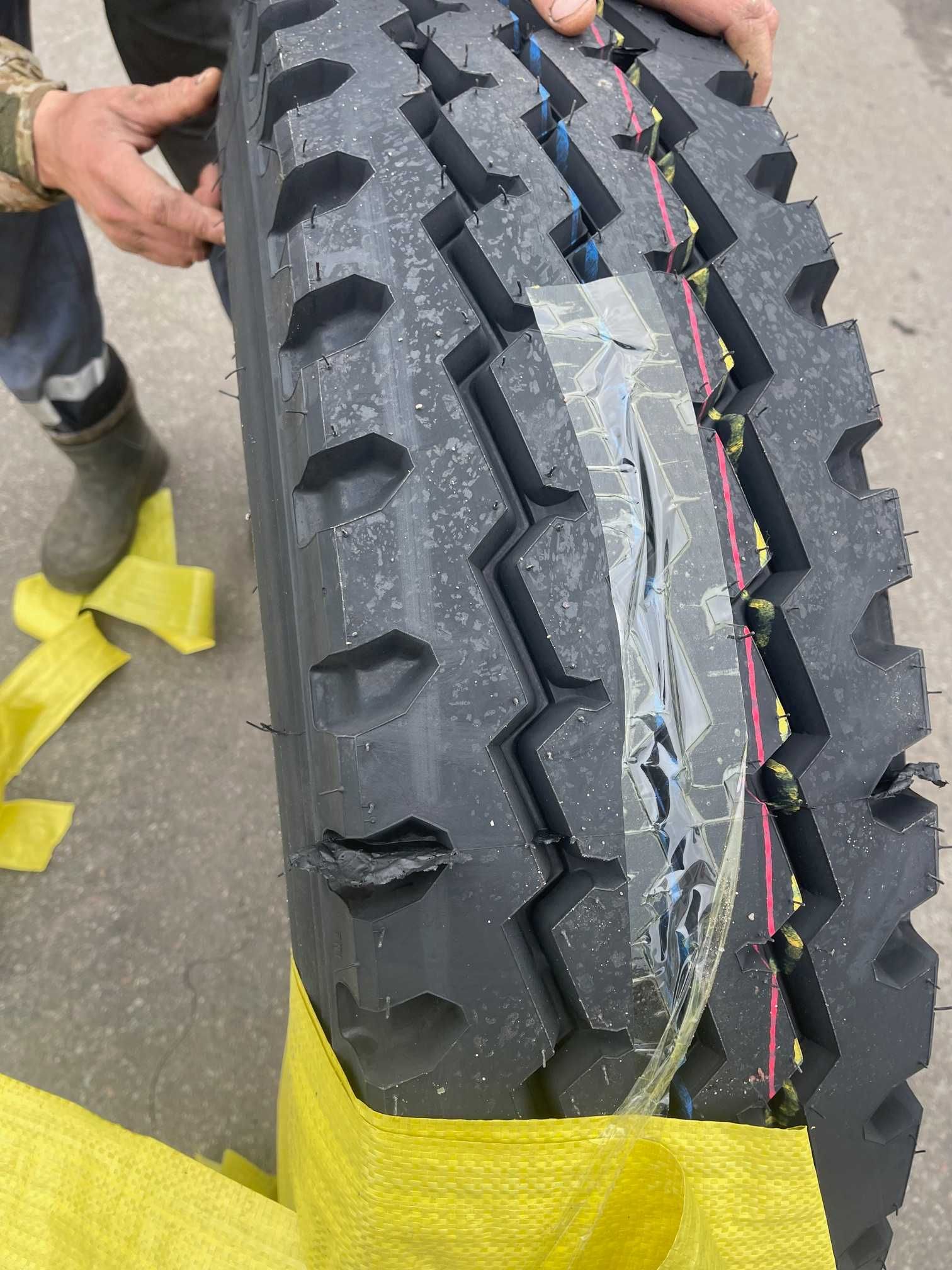 Шини 10.00/9.00/11.00R20 TRACMAX на ЗІЛ Камаз безкоштовна доставка НП