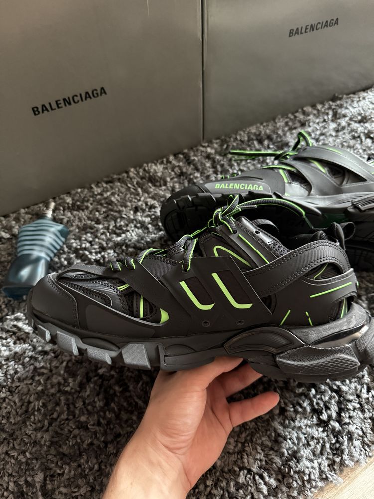 BALENCIAGA track 1.0