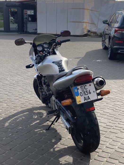 Honda hornet cb600f