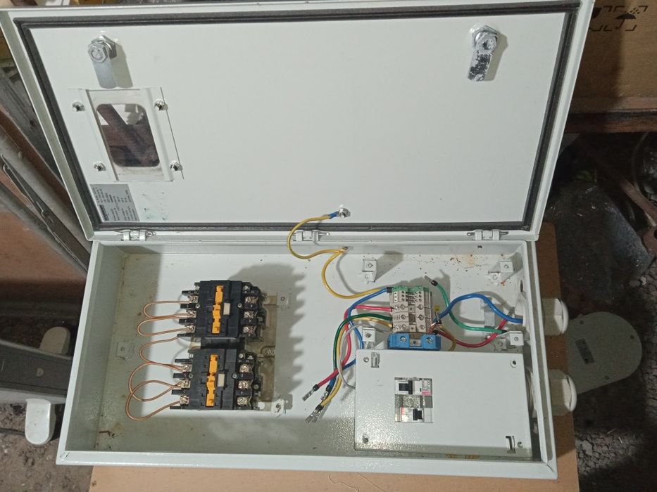 Щиты живлення 380- 220В та 48В автомати