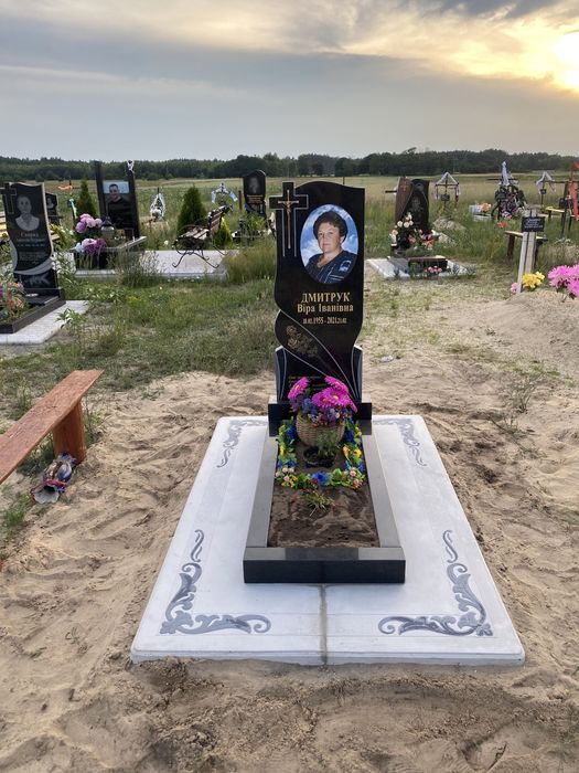 Виготовлення пам’ятників, та їх вставлення, реставрація, підняття