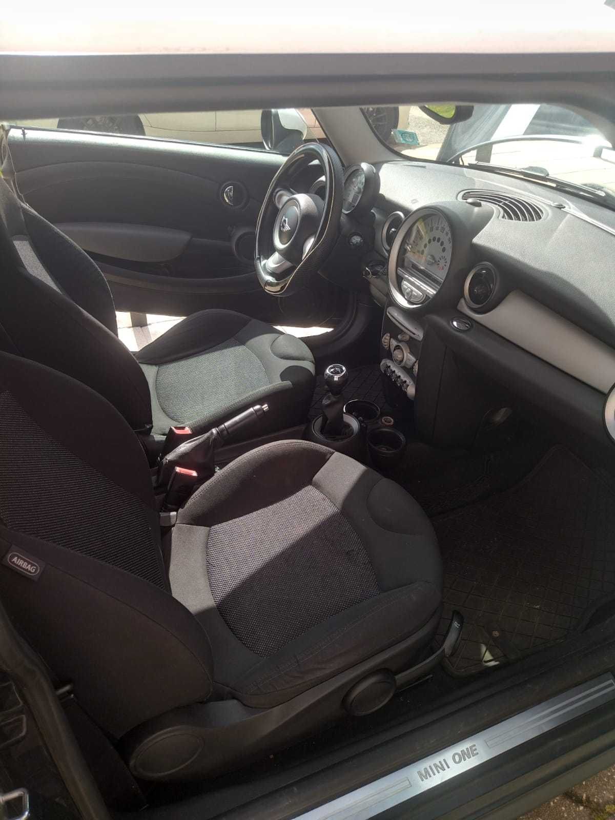 Mini Cooper One — 4.100€