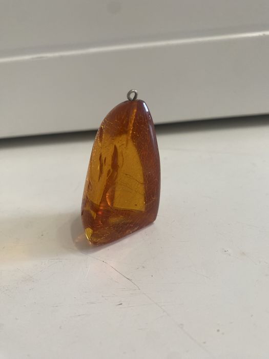 Янтарь . Янтарный большой кулон