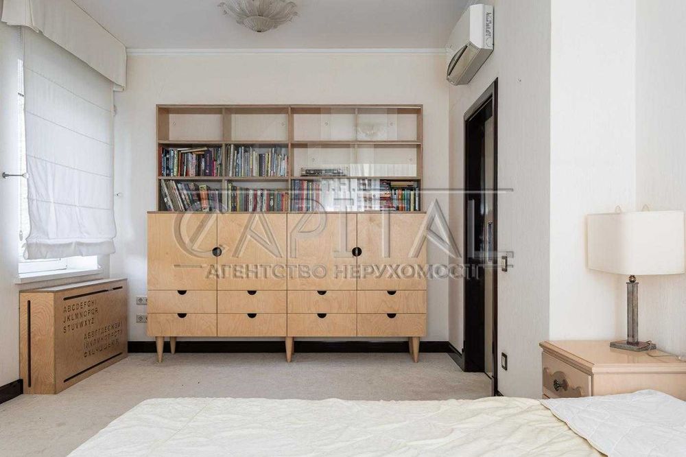 оренда елітного будинку Іванковичи