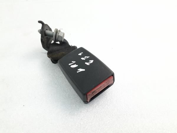 Encaixe de cinto trás esquerdo RENAULT Twingo II (CN0_)