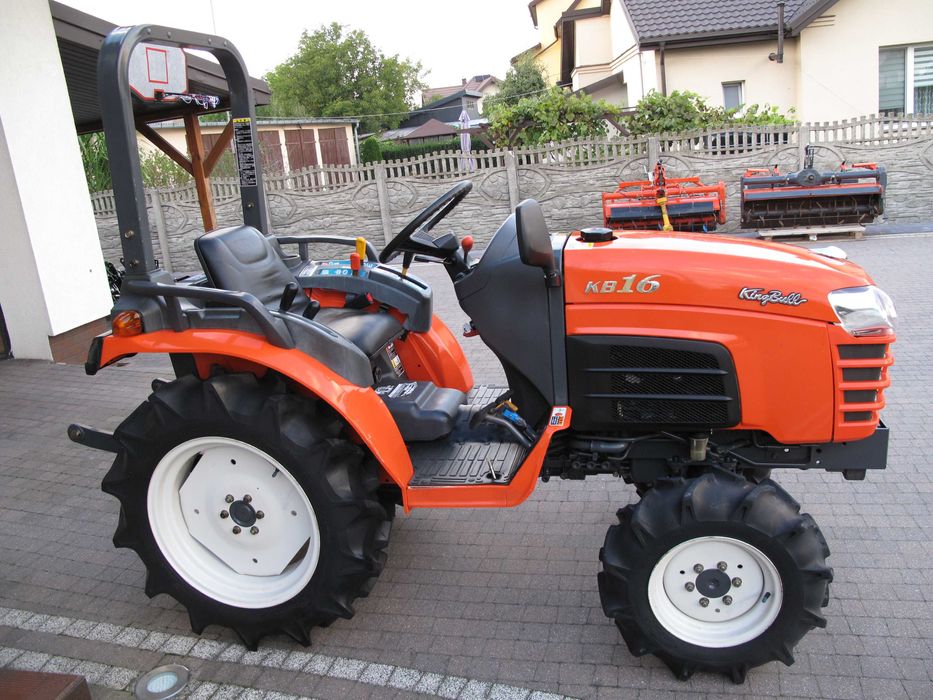 Mini Traktorek Kubota KB16 4X4 16KM Wspomaganie Rewers Mały Ogrodniczy