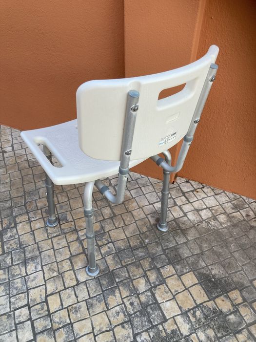 Cadeira de banho em bom estado