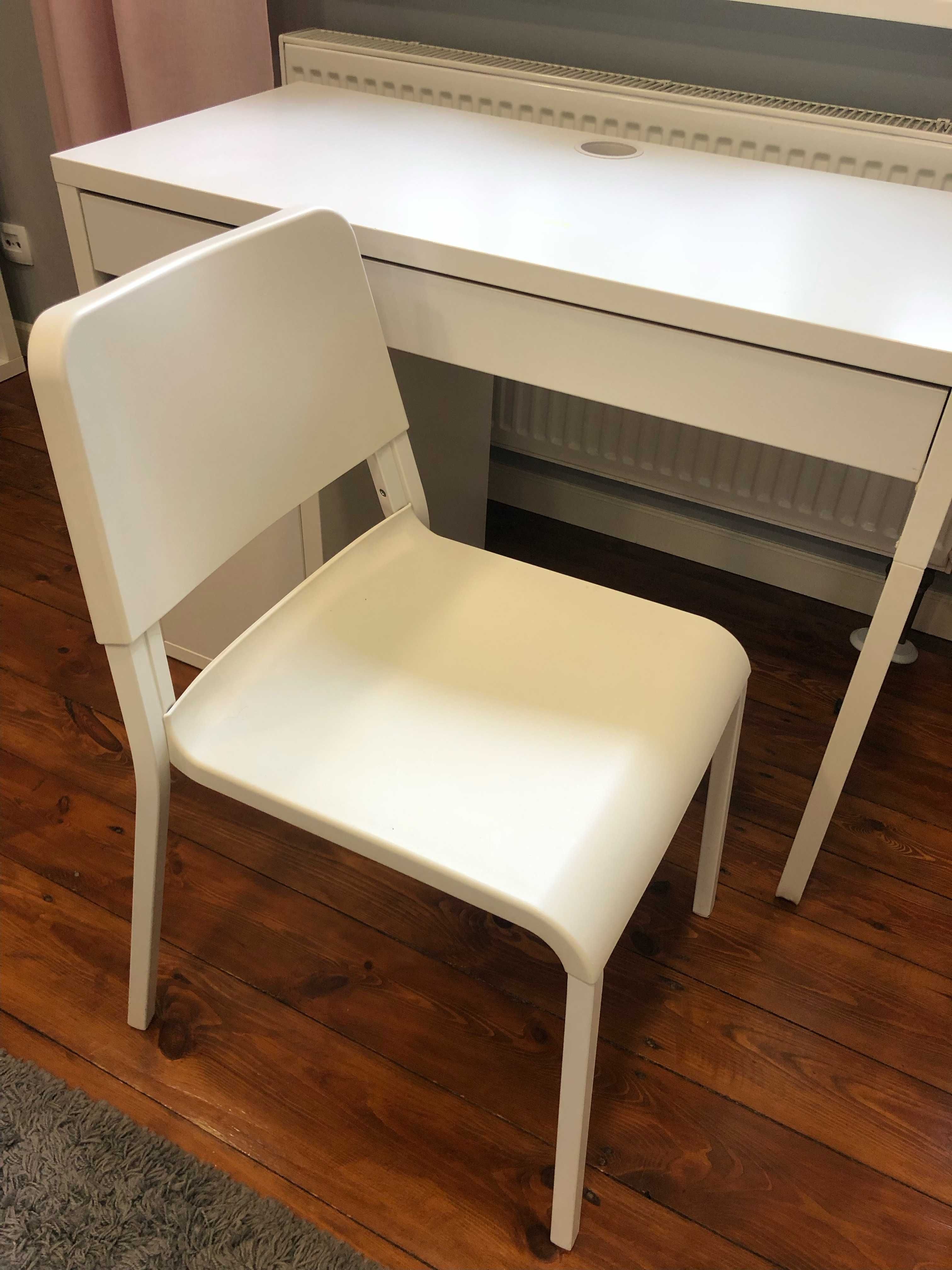 Biurko i krzesło