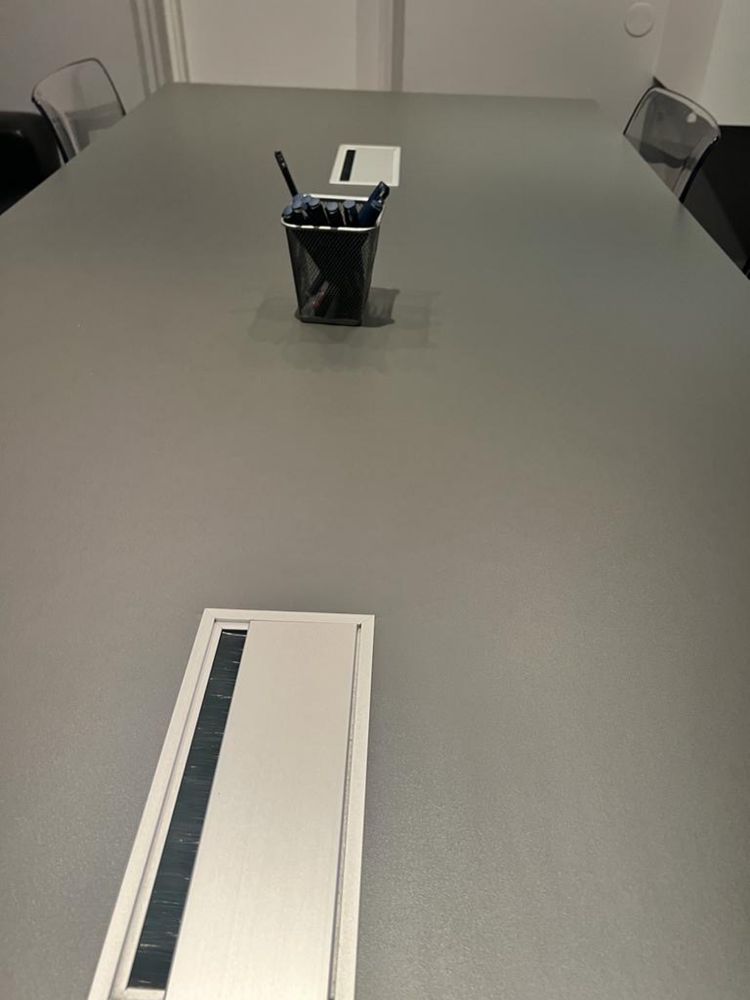 Mesa de reuniao para escritorio