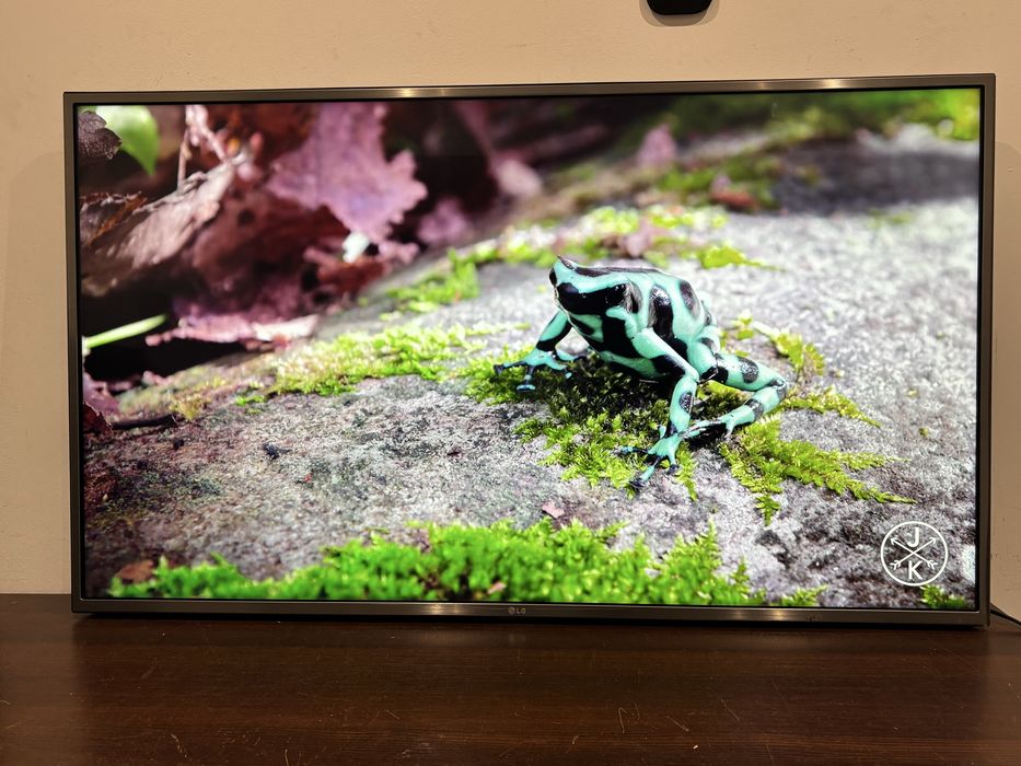 LG 49 LED UHD 4K Smart WebOS DVBT-2 Netflix Disney !!