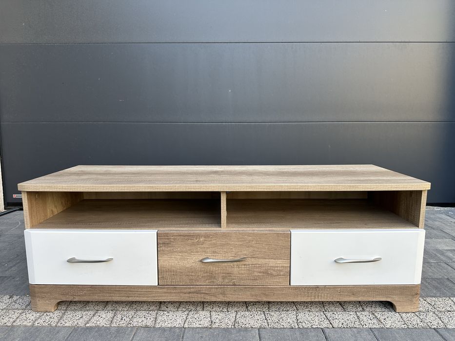 Szafka RTV + trzy półki. Agata Meble.
