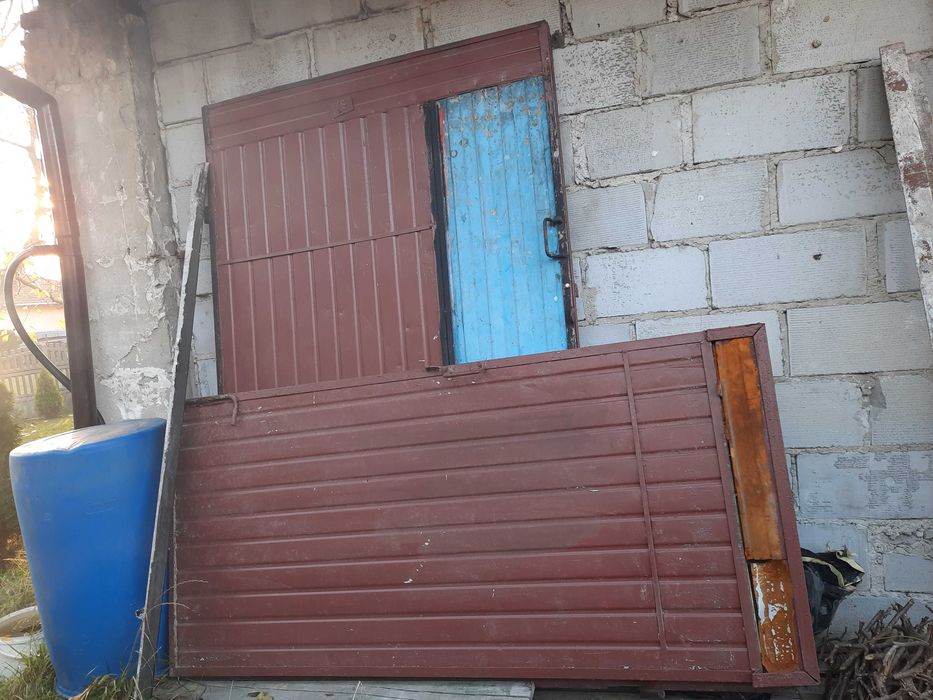 Sprzedam dwuskrzydłową bramę garażową