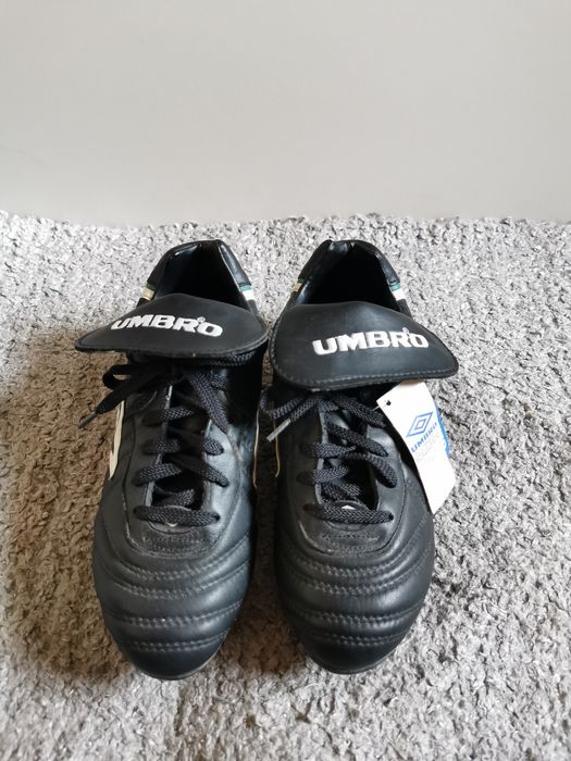 Chuteiras Umbro c/etiqueta