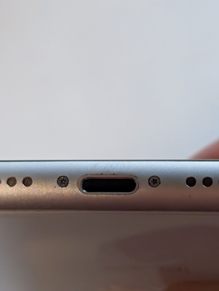 Iphone XR 64gb white, Neverlock, 76% акб, не крученный