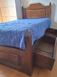 Cama de madeira corpo e meio