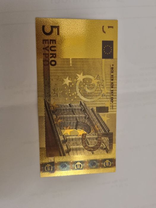 Notaa de colecao douradas