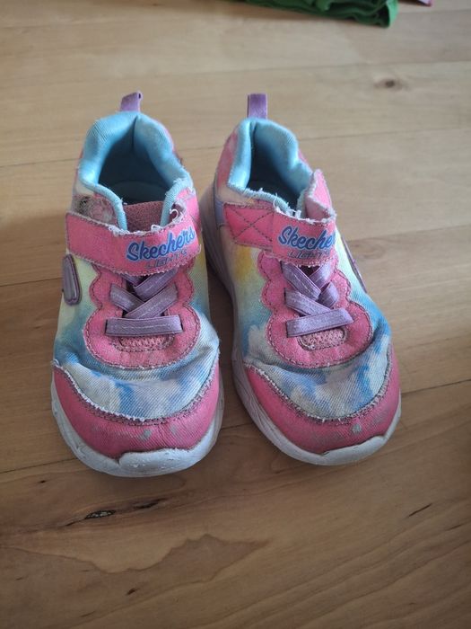 Oddam buty dziecięce 26