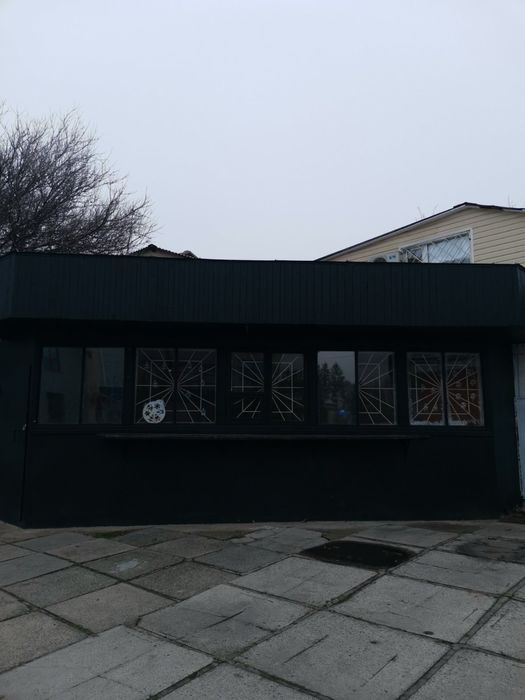 Продається площадка із магазином