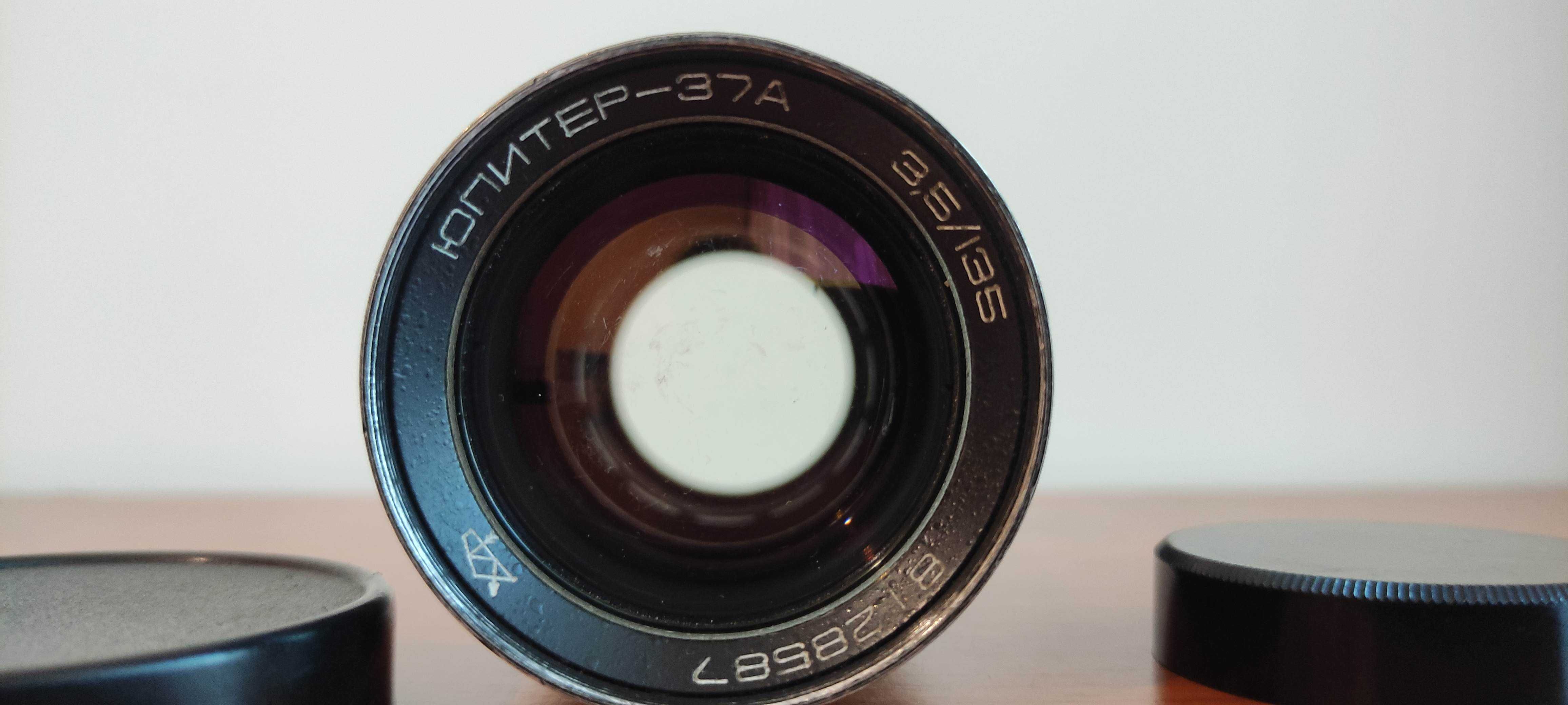 Objetiva telefoto KOMZ Jupiter 37A 135mm f3.5 'Bokeh Monster' (M42)