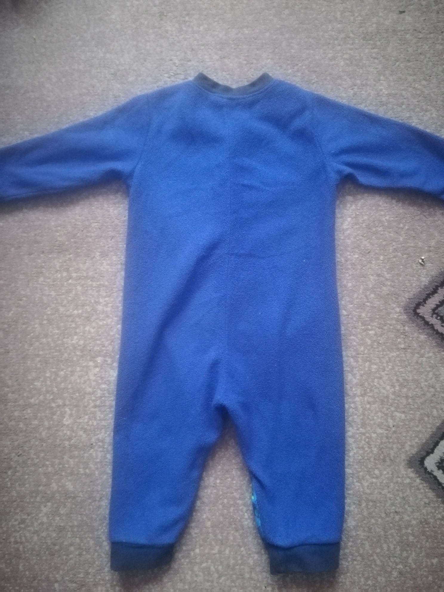 Polarowy pajacyk piżama dla chłopca rozmiar 18-24 miesiące