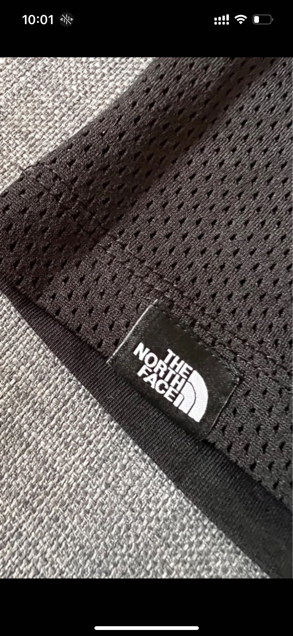 Czarny crop top koszulka z krótkim rękawkiem The North Face