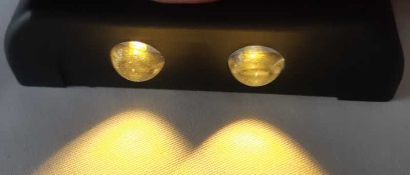 Солнечный садовый светильник для забора