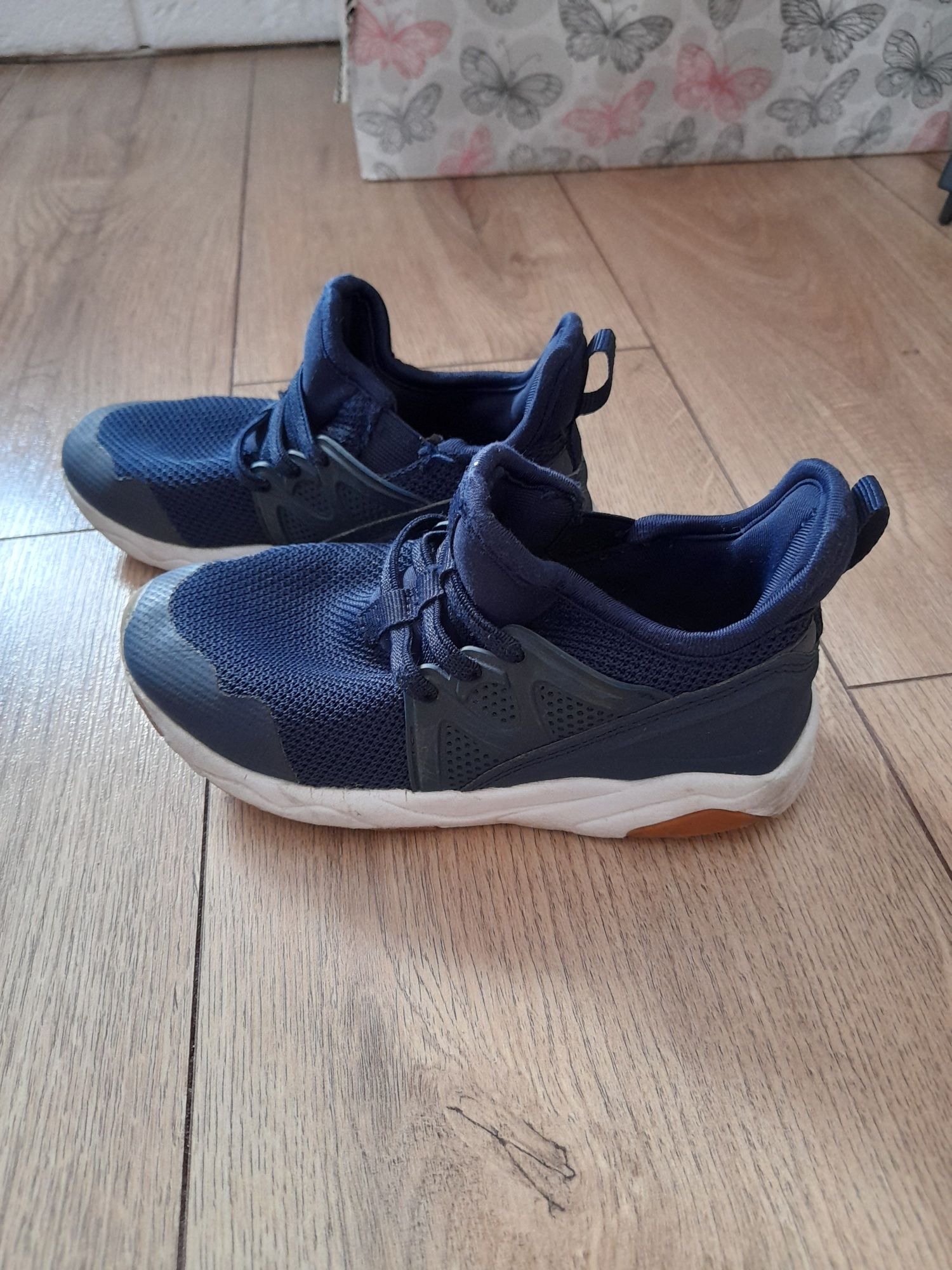 Sportowe buty na wiosne granatowe next 26 17cm