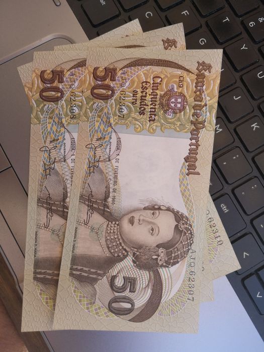 Série de 7 notas de 50$00 de 1980, números consecutivos