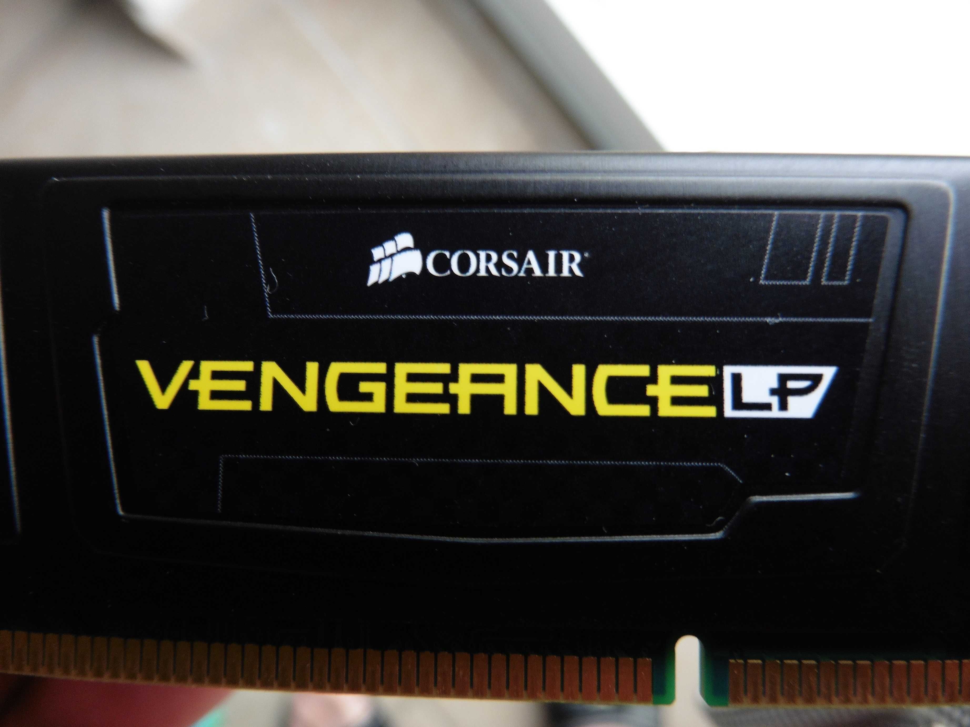 Memoria Corsair Vengeance LP 16GB (4x4GB) DDR3 1600MHz CL9