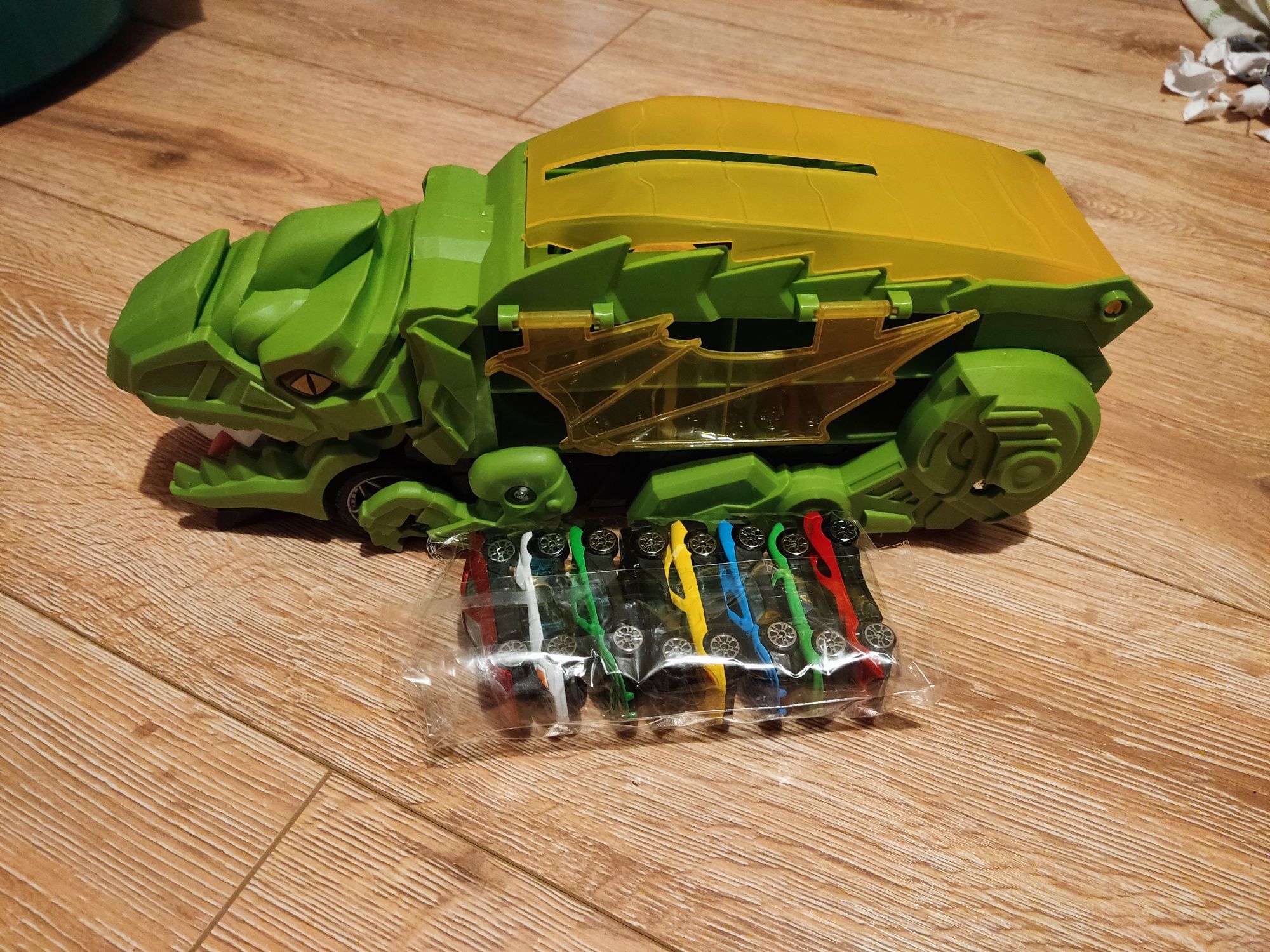 Transporter t-rex zamiennik hot wheels nowy