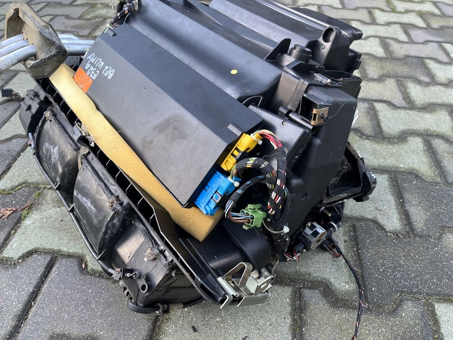Nagrzewnica kombajn dmuchawa BMW E32 rezystor miecz komplet