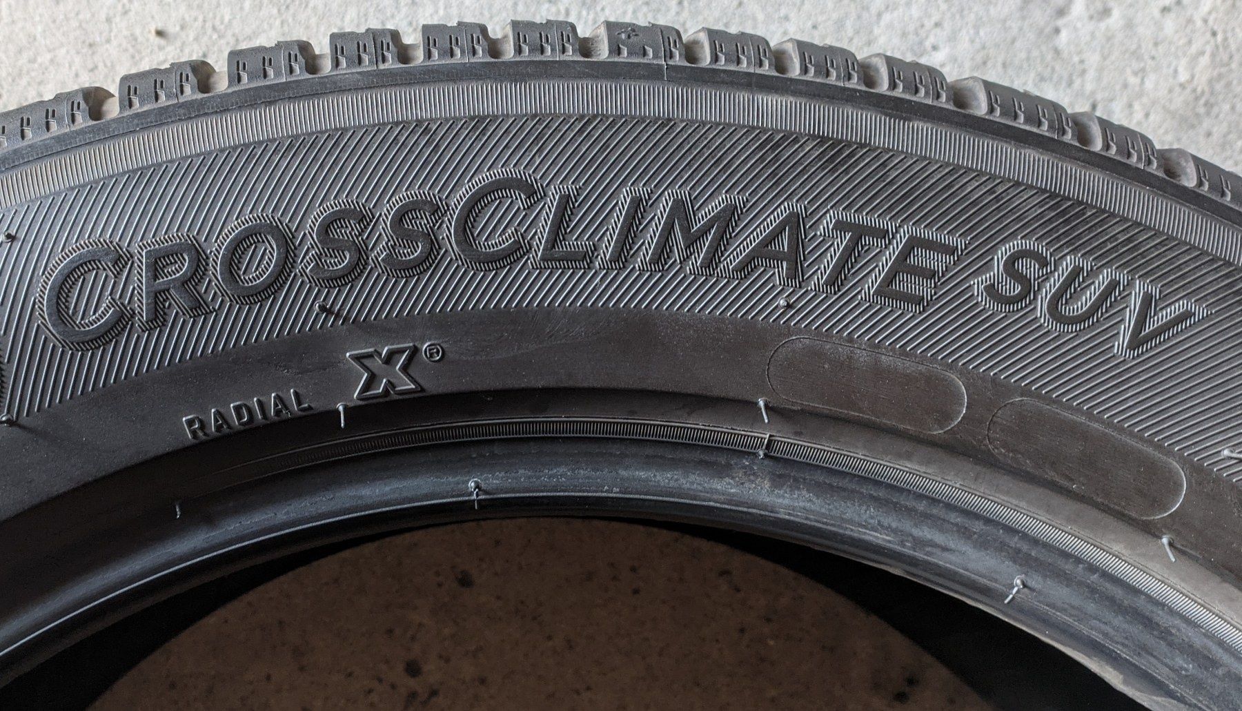 Шини б в всесезонні і R18 225/55 Michelin Cross Climate SUV