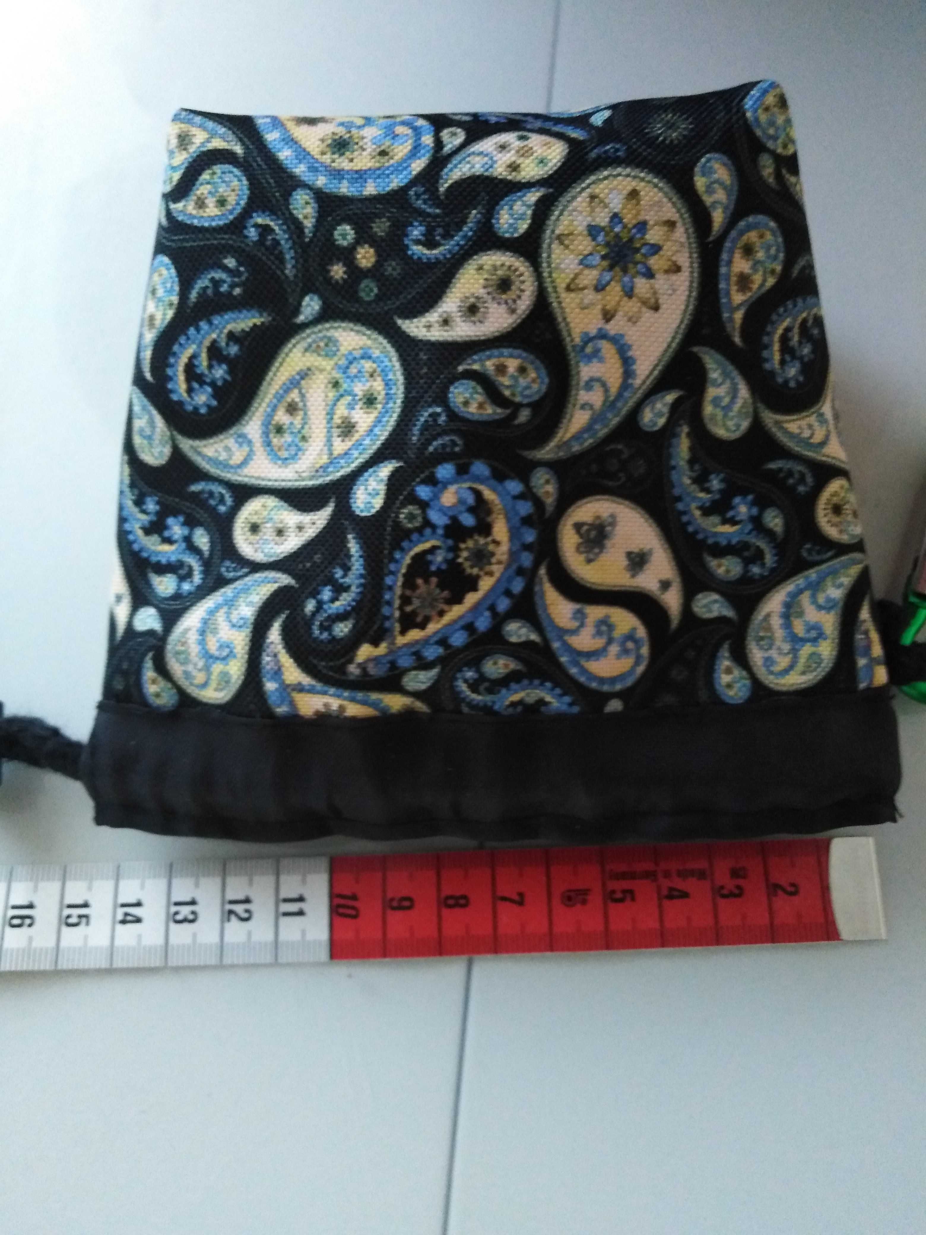 Nowa saszetka na smaczki na spacery z psem (do paska)