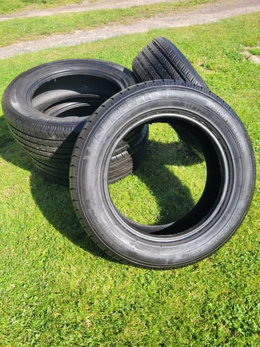 Opony Letnie 225/60/ R17 Stan bardzo dobry