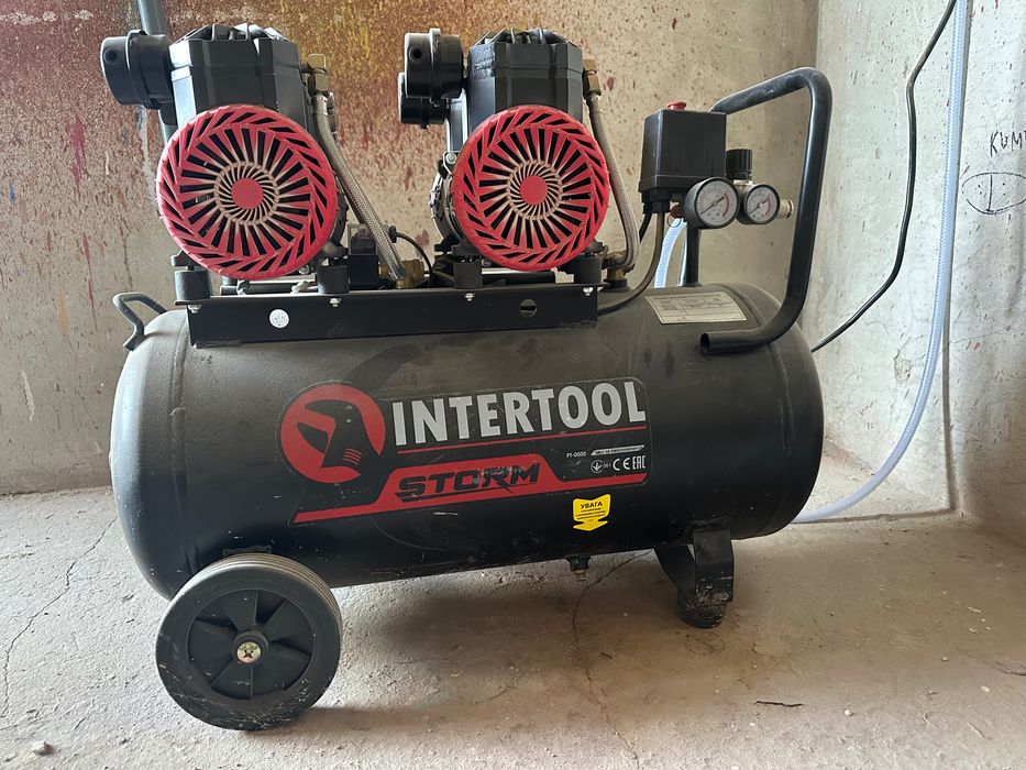 Продам Компресор INTERTOOL PT-0030
