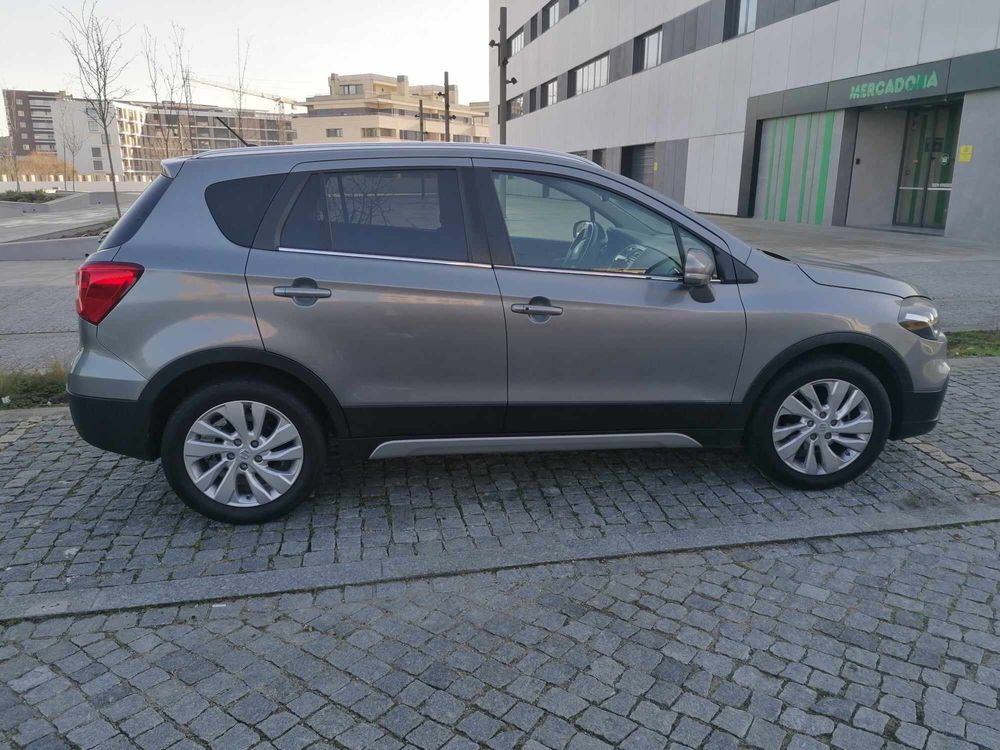 Suzuki S-Cross GLE