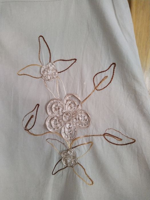 Długa spódnica z haftami rozmiar 38