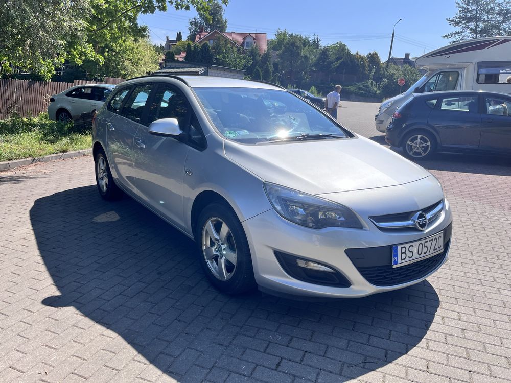 Opel Astra J 1.4 benzyna