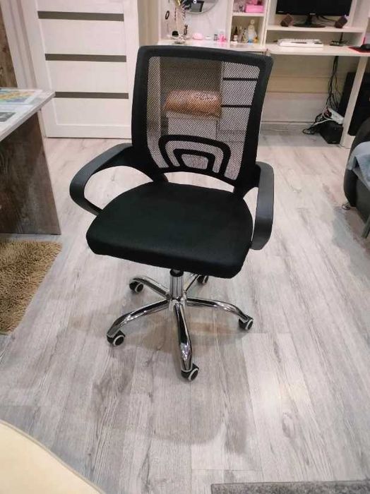 крісло офісне сітчасте крісло для дому комп'ютерне чорне
