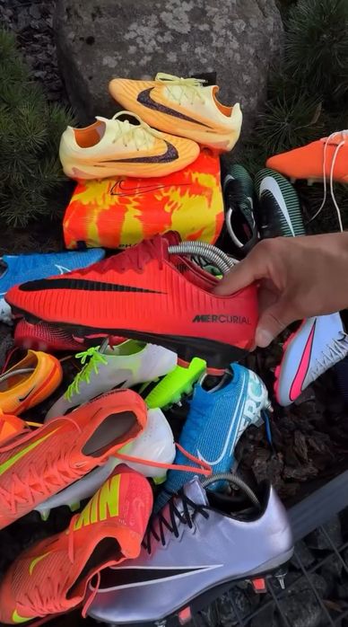 Футбольне Взуття Оптом! Бутсы Сороконожки Футзалки все Нове! 35-45р