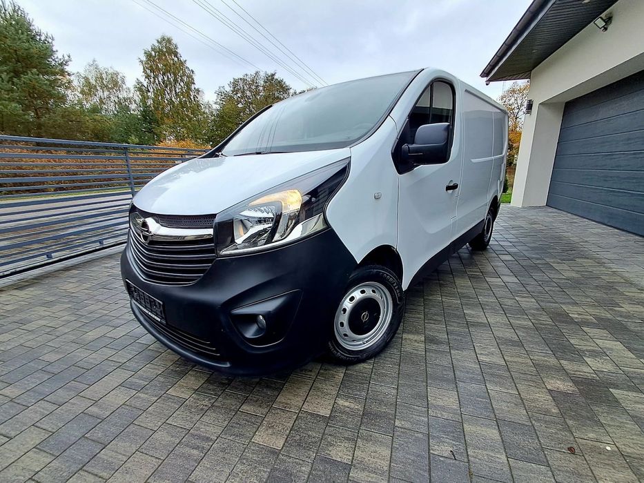Opel Vivaro-B  Sprowadzony z Niemiec/książka serwisowa/mały przebieg