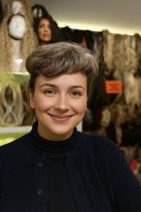Topper, tupet damski falowany jak naturalny odcienie siwego-Nessaja