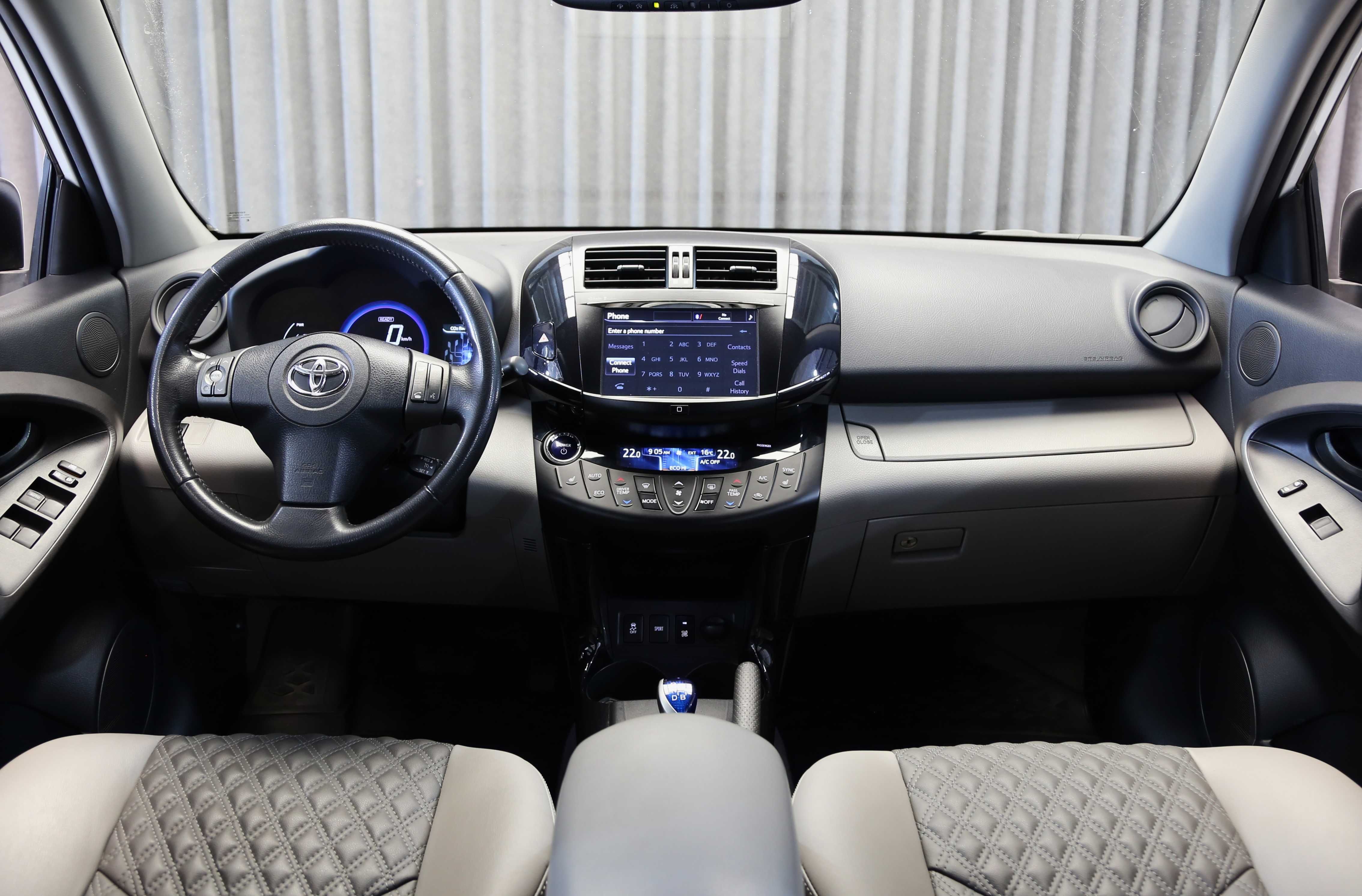 Toyota Rav4 EV 2013 року