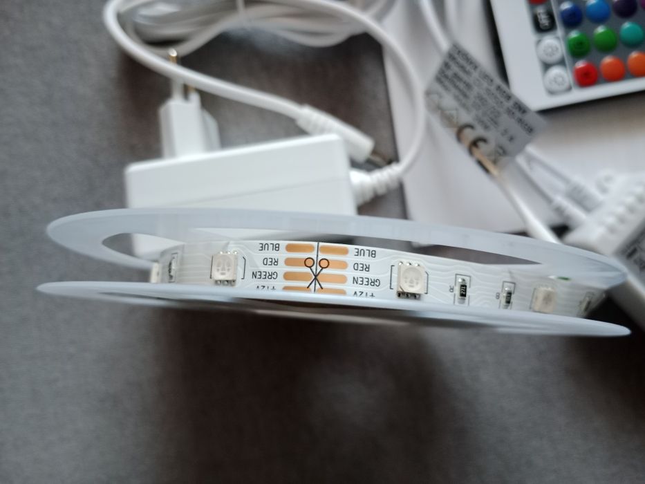 Nowa taśma LED długość 5 metrów