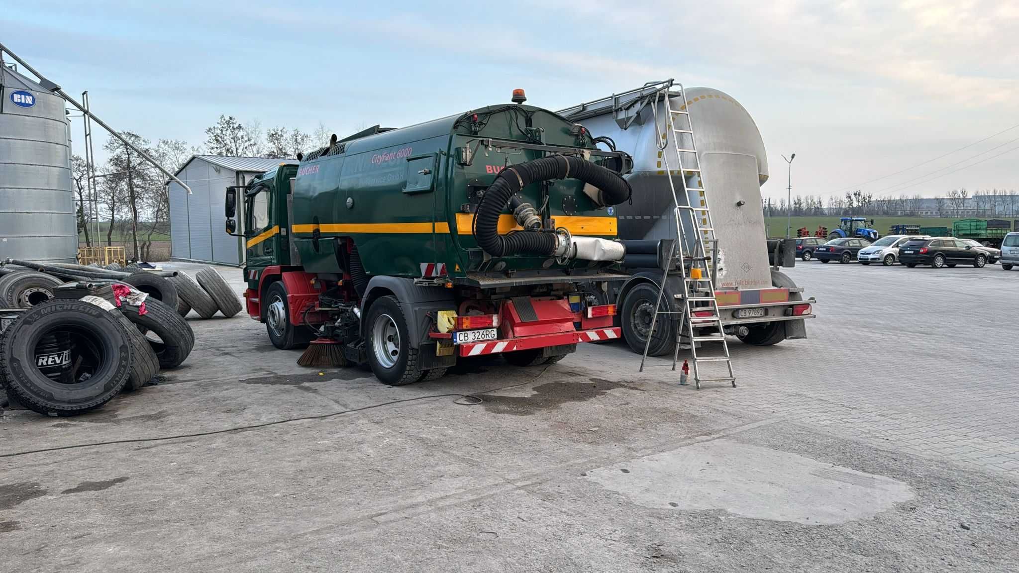 Naprawa pojazdów specjalistycznych 4VAC VACER Bucher Disab JCB