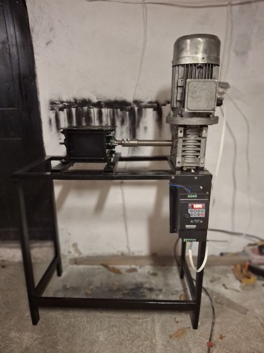 Шредер. Подрібнювач пластика.