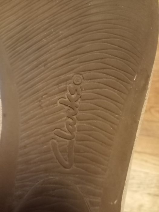 Baleriny w kolorze złotym