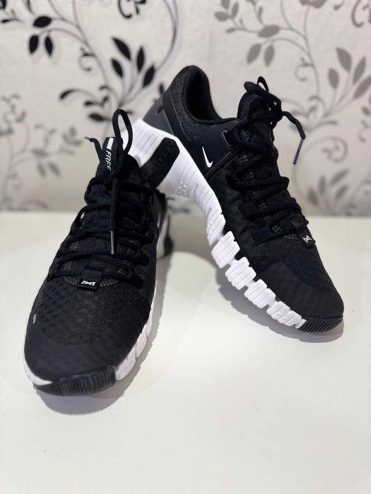 Кросівки тренувальні  Nike FREE METCON 5 DV3950-001, 42р