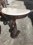 Mesa meia lua com pedra mármore